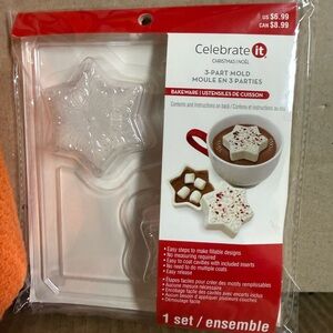 Celebrate It Star-Shaped Bakeware Mold